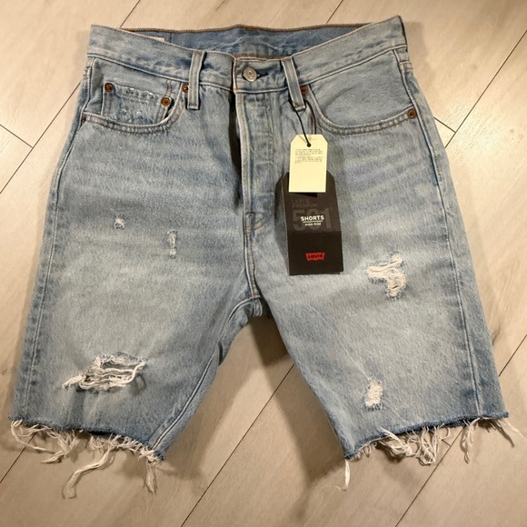 Levi's Pants - NWT Levi’s Premium 502 Women High Rise ‘90s Style Shorts Size 28